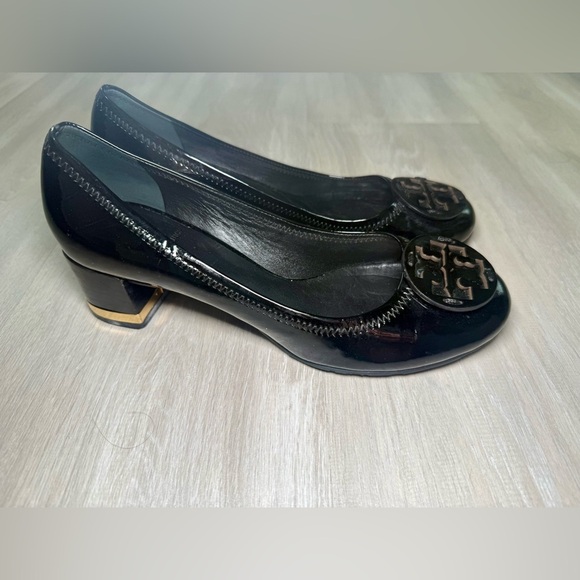Tory Burch Amy Patent Leather Block Heel Pumps Black Gold Trim Logo Size 8 M - Picture 8 of 16
